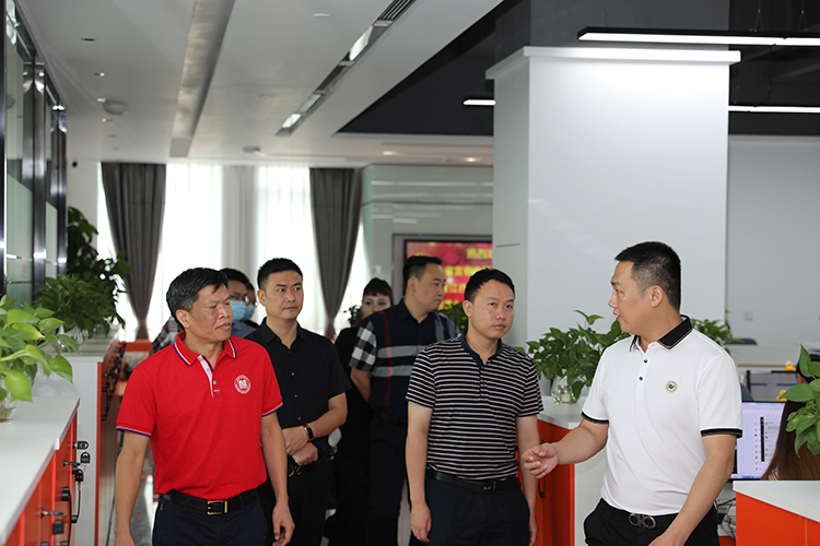 爱游戏(中国)人力集团