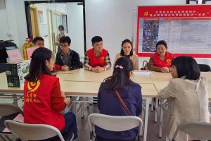 浓浓关爱暖人心，爱游戏(中国)集团党支部慰问困难单亲家庭